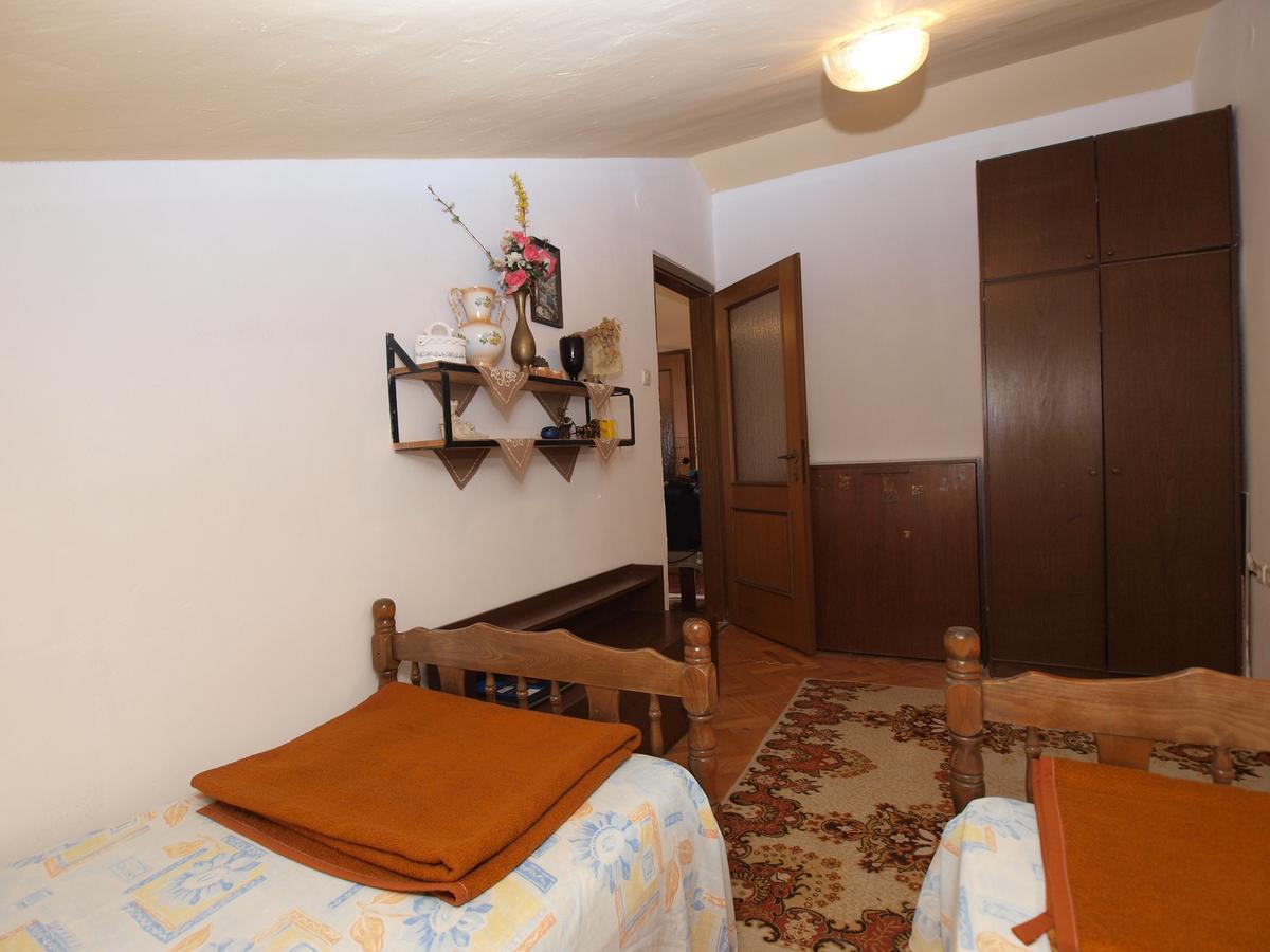 Apartments Slavica 382 พูลา ภายนอก รูปภาพ
