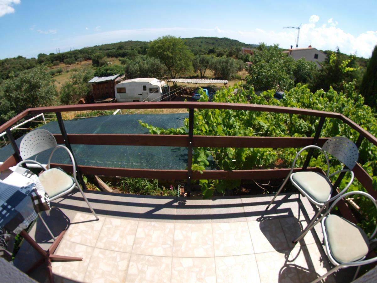 Apartments Slavica 382 พูลา ภายนอก รูปภาพ