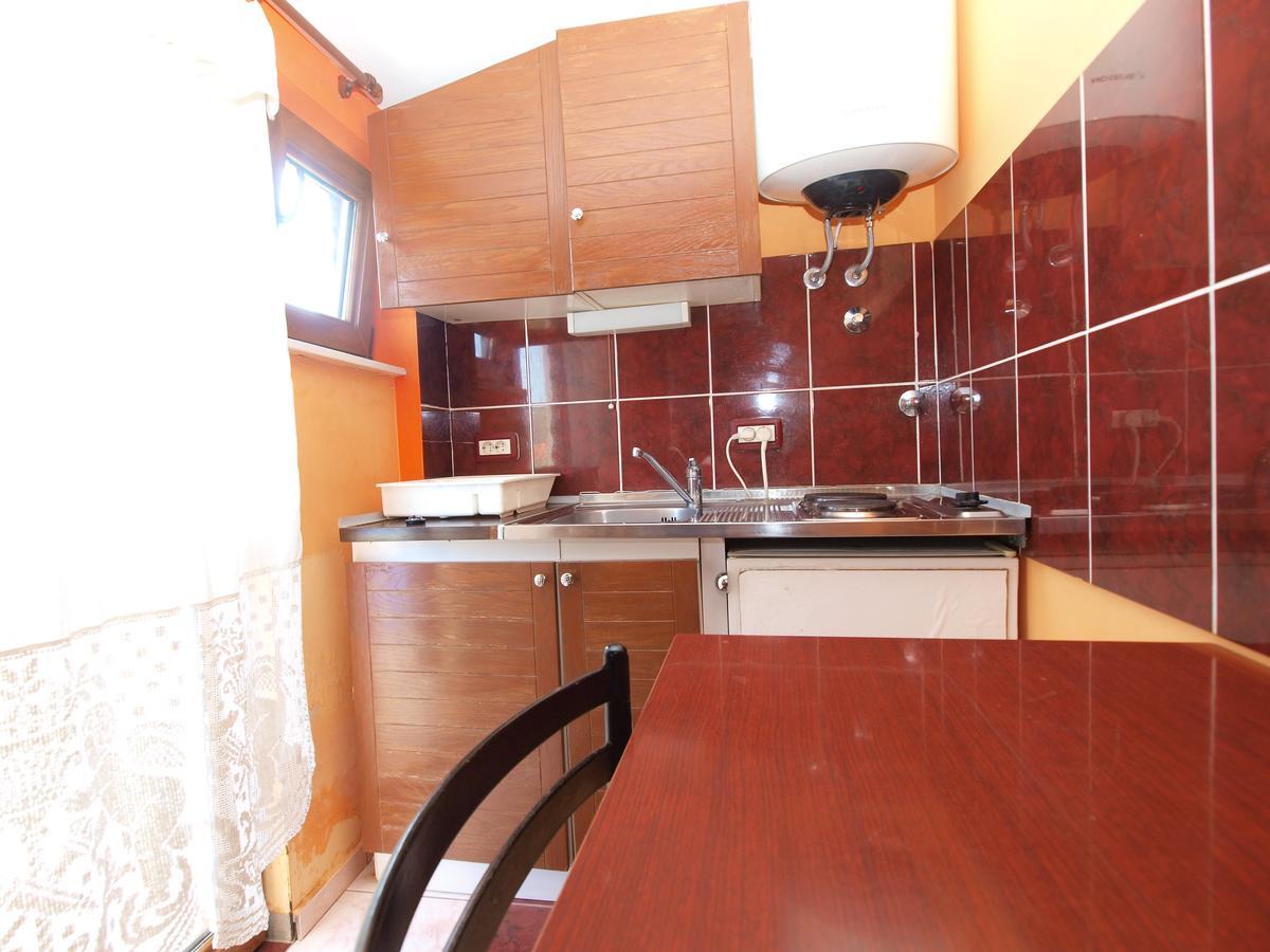 Apartments Slavica 382 พูลา ภายนอก รูปภาพ