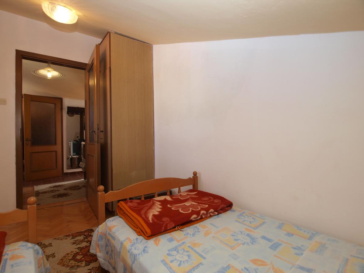 Apartments Slavica 382 พูลา ภายนอก รูปภาพ