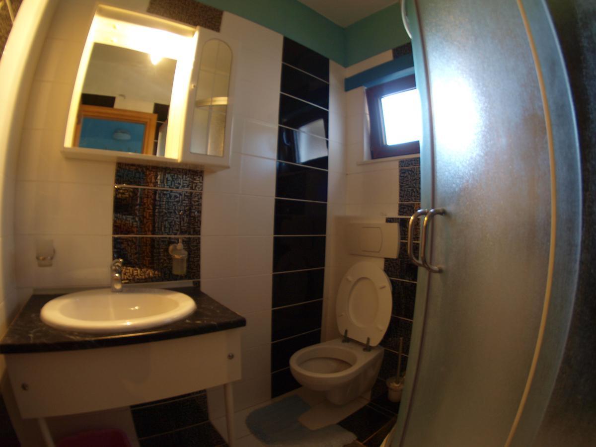 Apartments Slavica 382 พูลา ภายนอก รูปภาพ