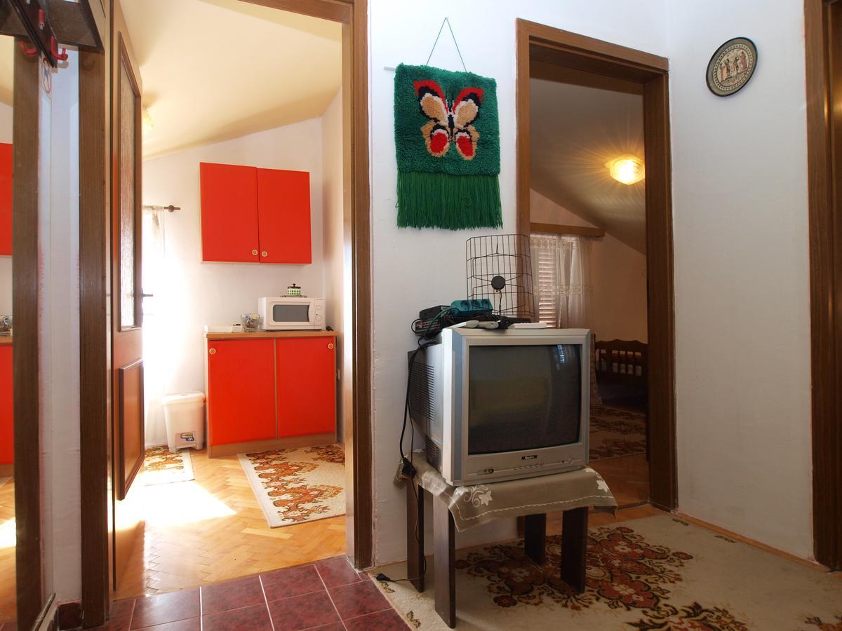 Apartments Slavica 382 พูลา ภายนอก รูปภาพ
